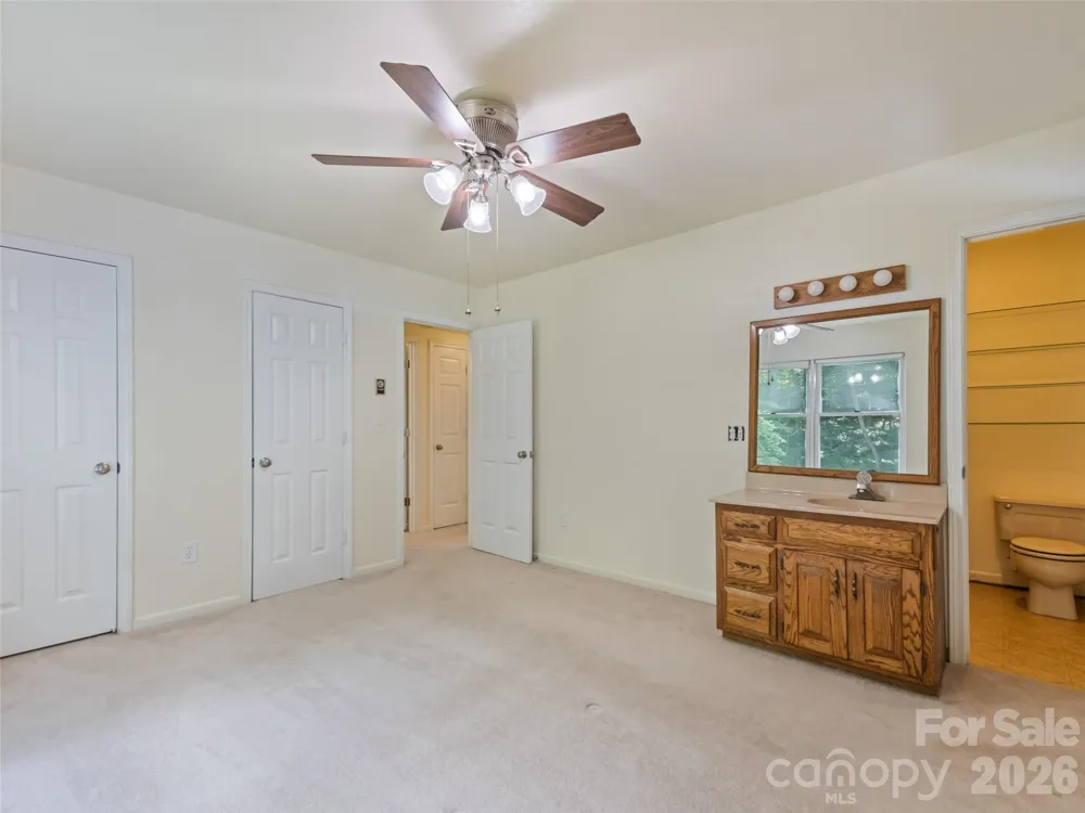 80 Merrie Way Waynesville, NC 28786