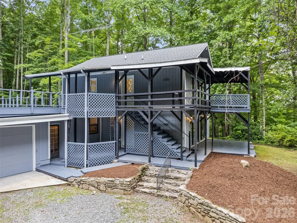 80 Merrie Way Waynesville, NC 28786