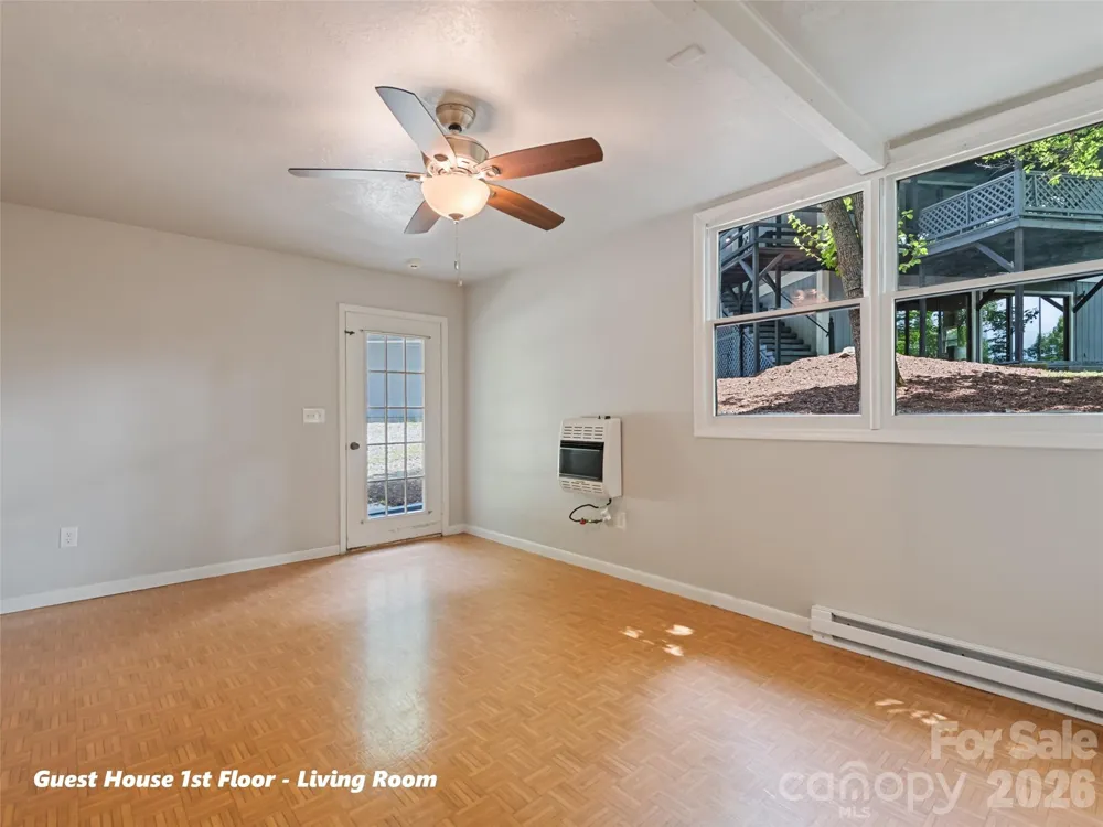 80 Merrie Way Waynesville, NC 28786