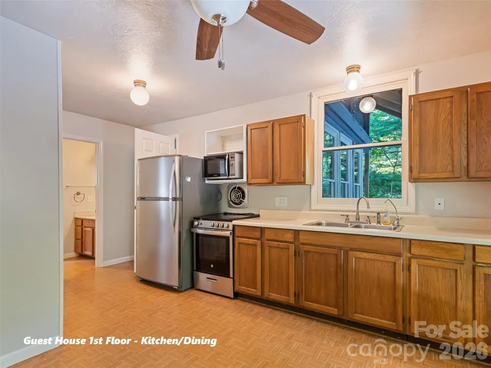 80 Merrie Way Waynesville, NC 28786