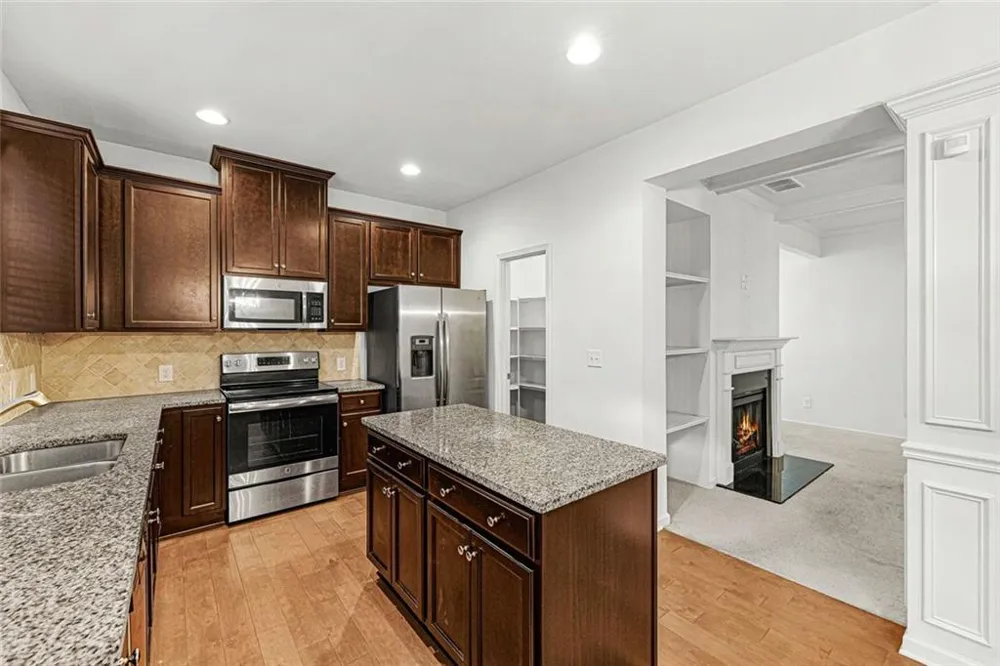 5667 Radford Loop Fairburn, GA 30213