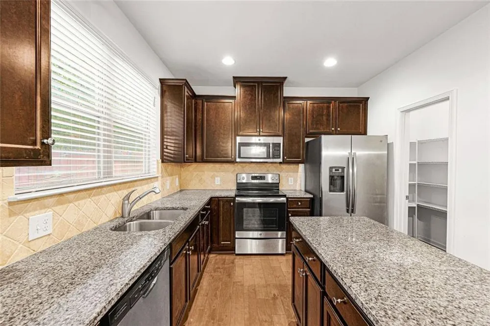5667 Radford Loop Fairburn, GA 30213