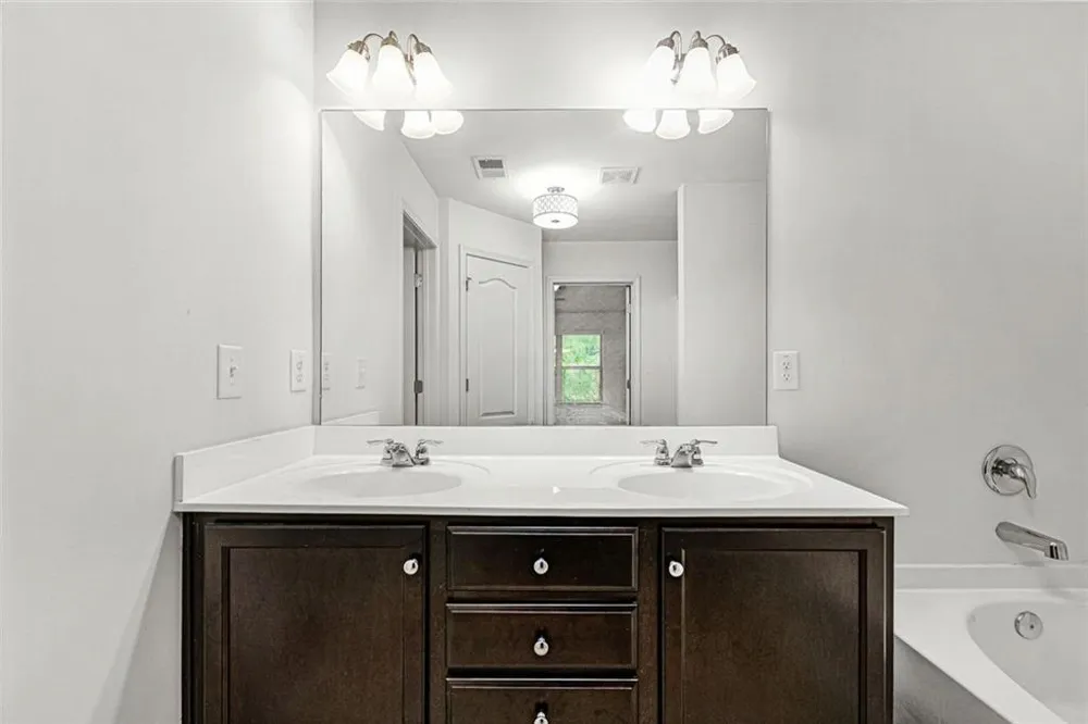 5667 Radford Loop Fairburn, GA 30213