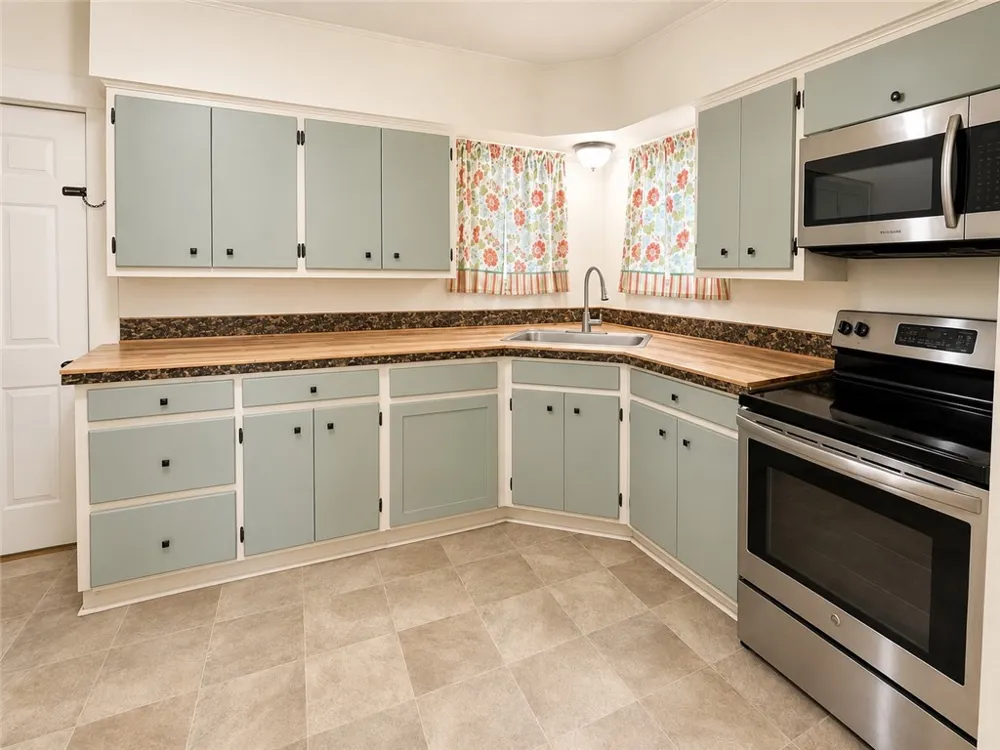 645 W Yoakum Avenue Aransas Pass, TX 78336