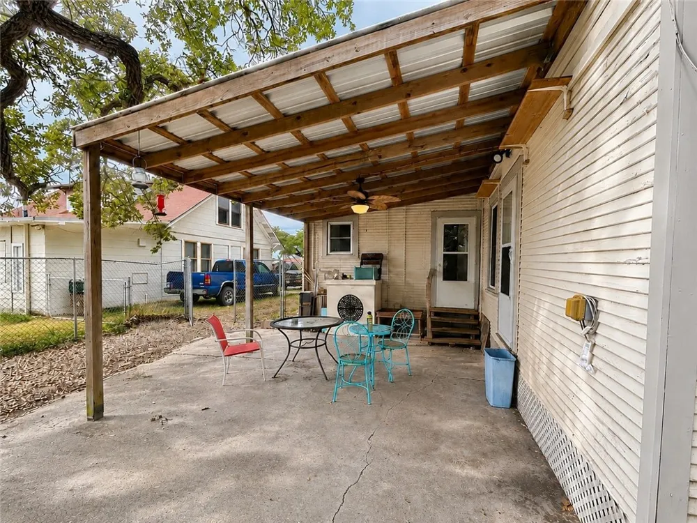 645 W Yoakum Avenue Aransas Pass, TX 78336