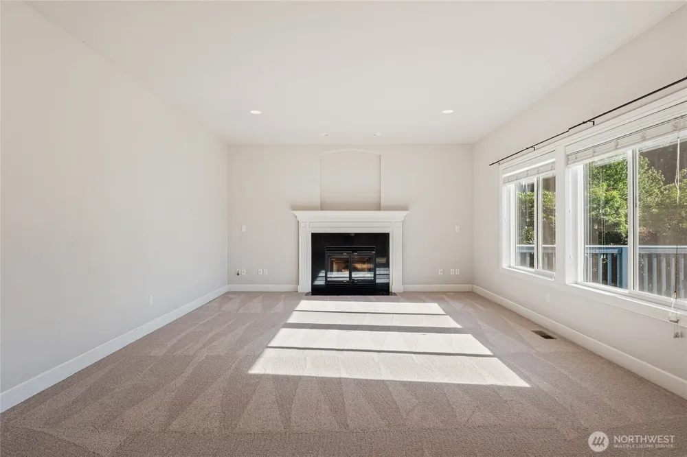 11633 SE 76th Court Newcastle, WA 98056