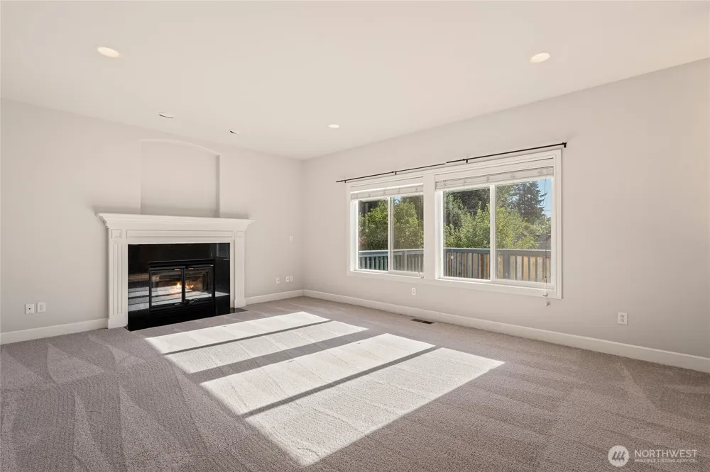 11633 SE 76th Court Newcastle, WA 98056