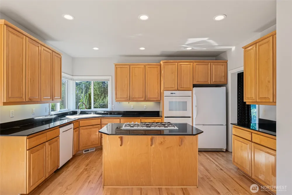 11633 SE 76th Court Newcastle, WA 98056