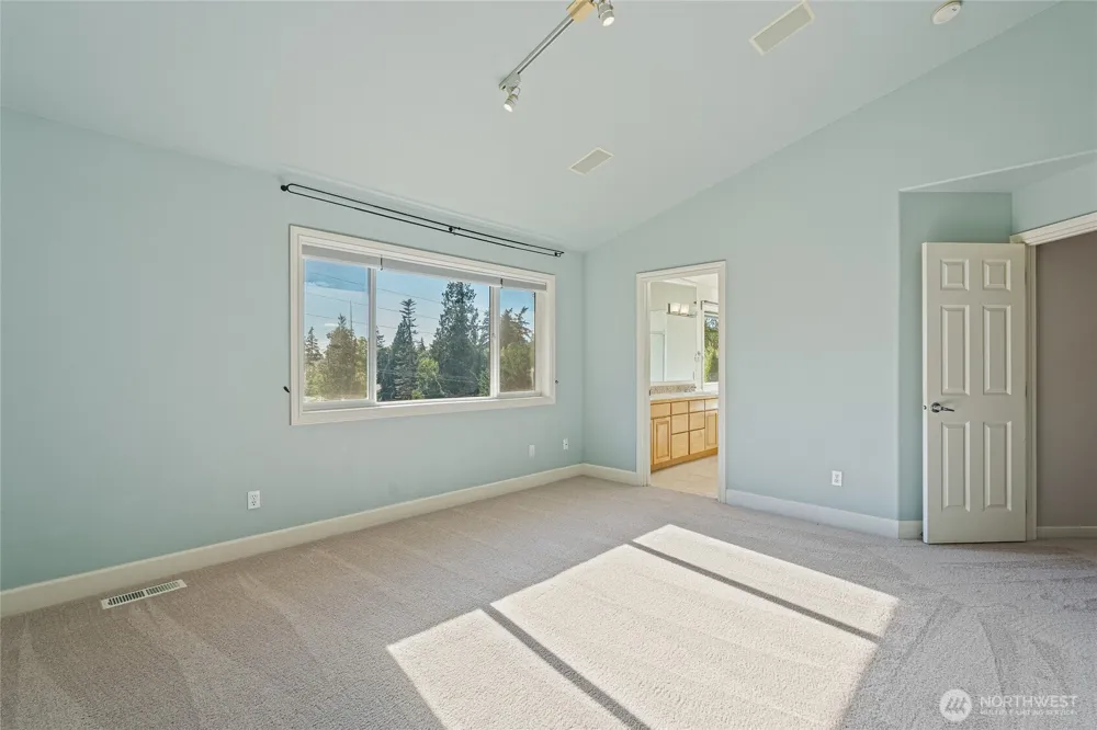 11633 SE 76th Court Newcastle, WA 98056