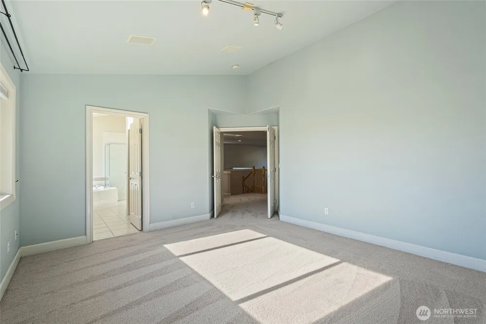 11633 SE 76th Court Newcastle, WA 98056