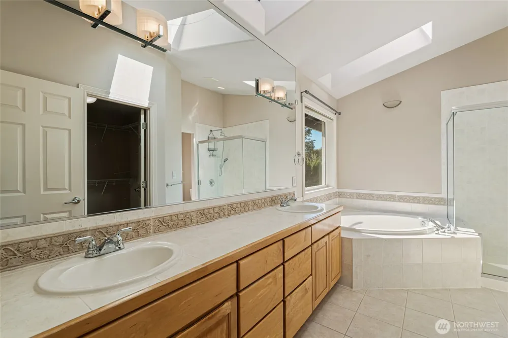 11633 SE 76th Court Newcastle, WA 98056