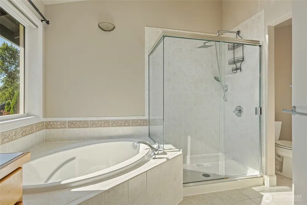 11633 SE 76th Court Newcastle, WA 98056