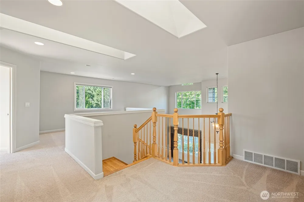11633 SE 76th Court Newcastle, WA 98056