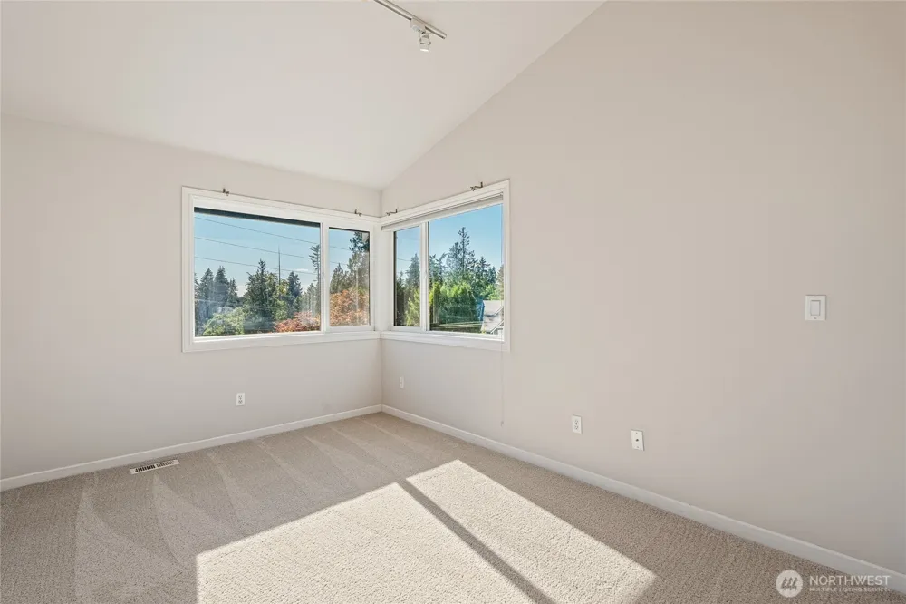 11633 SE 76th Court Newcastle, WA 98056