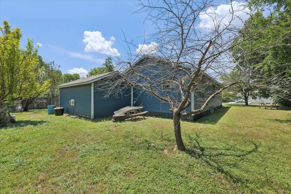 403 Dallas Waco, TX 76704