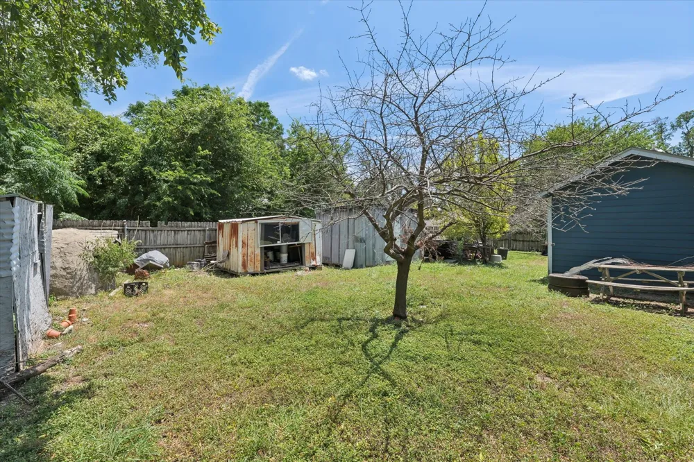 403 Dallas Waco, TX 76704