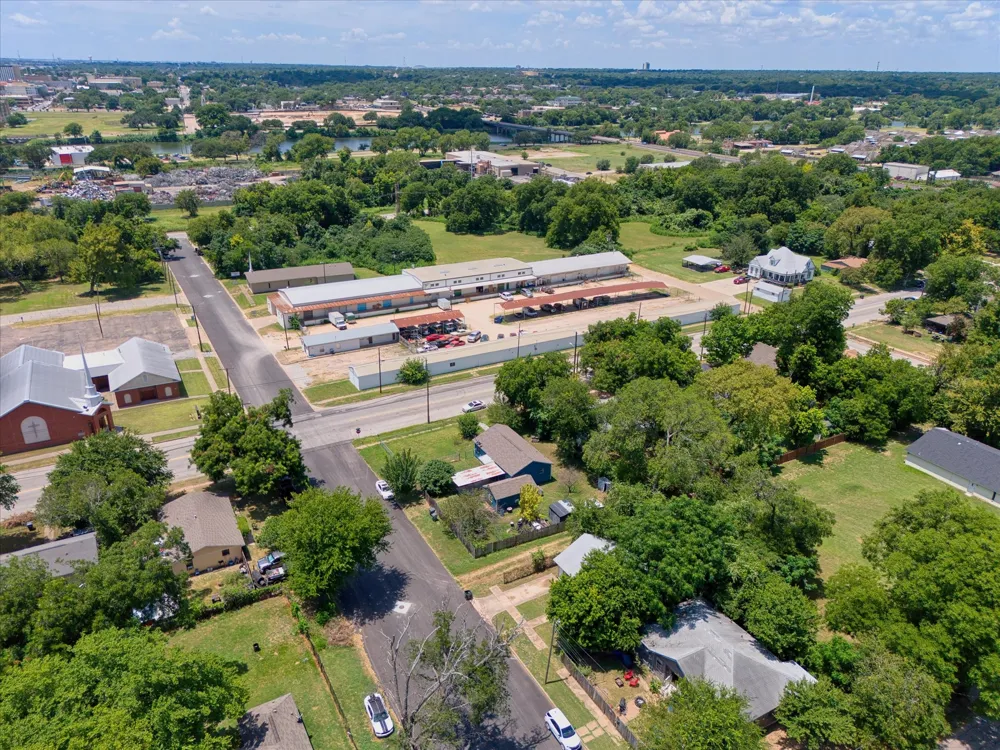 403 Dallas Waco, TX 76704