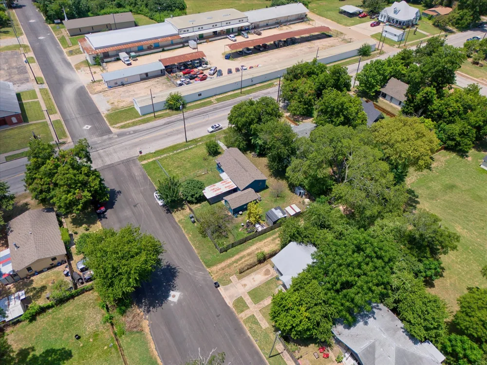 403 Dallas Waco, TX 76704