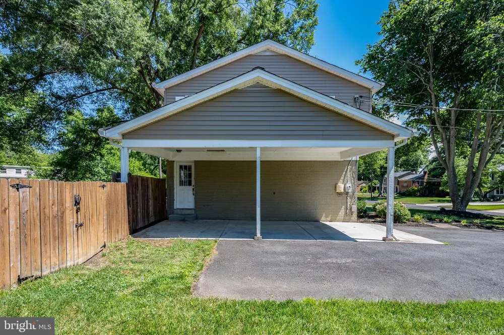 8709 WATERFORD ROAD Alexandria, VA 22308