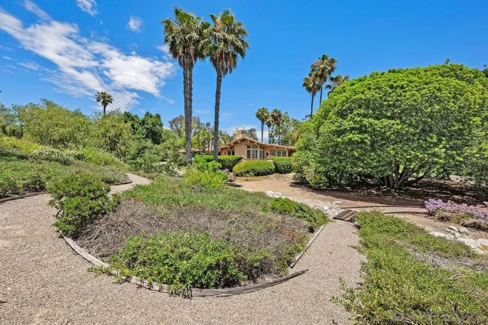 17240 Avenida De Acacias Rancho Santa Fe, CA 92067