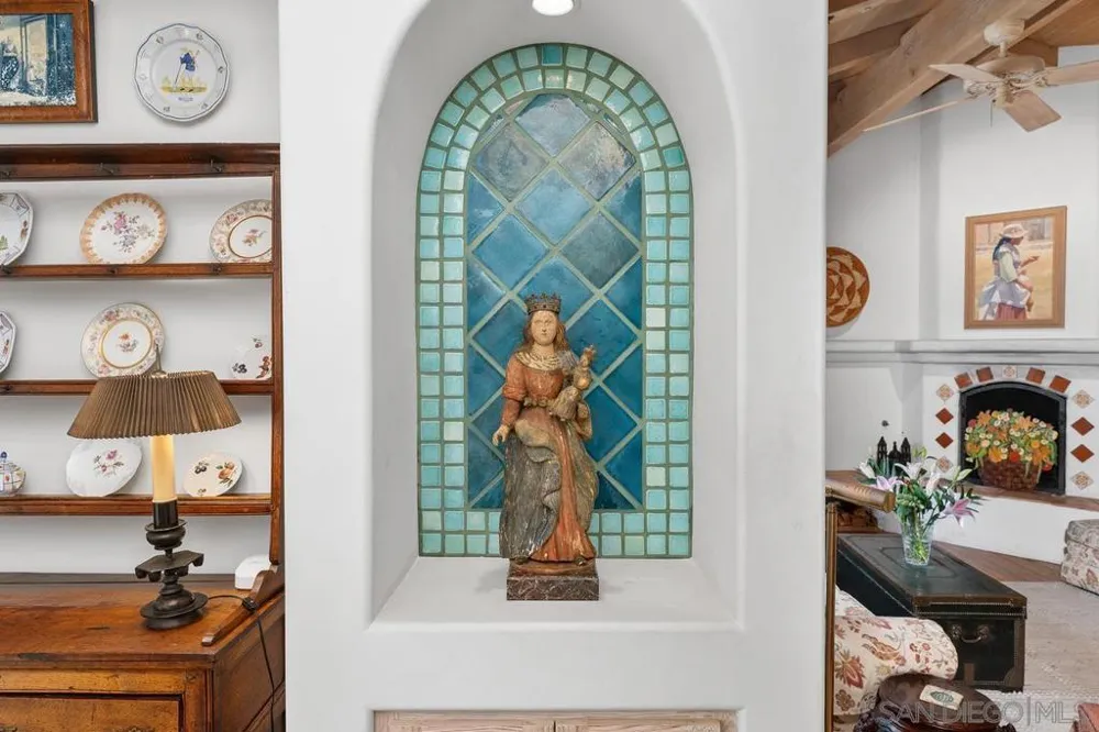 17240 Avenida De Acacias Rancho Santa Fe, CA 92067