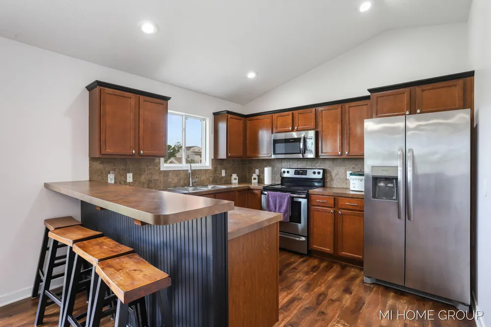 3729 Hickoryrow Court Holland Charter Township, MI 49424