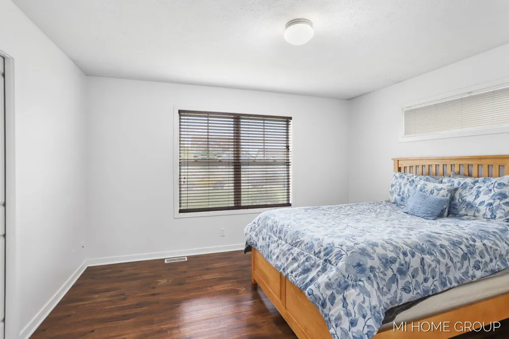 3729 Hickoryrow Court Holland Charter Township, MI 49424