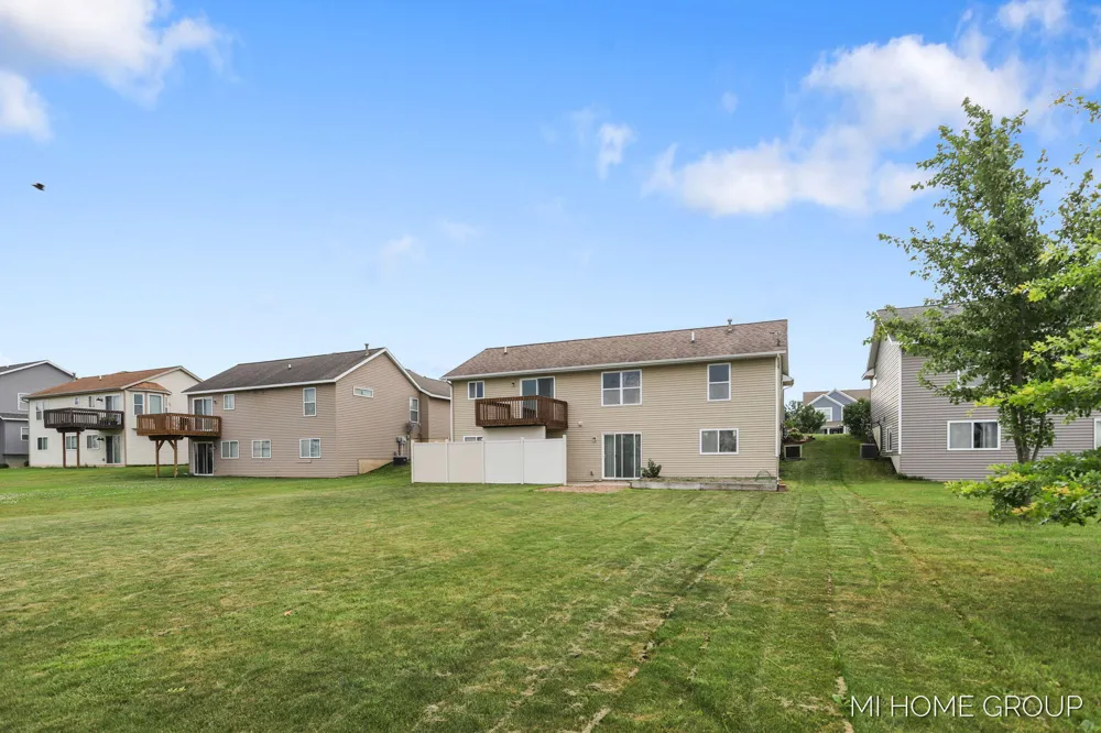 3729 Hickoryrow Court Holland Charter Township, MI 49424