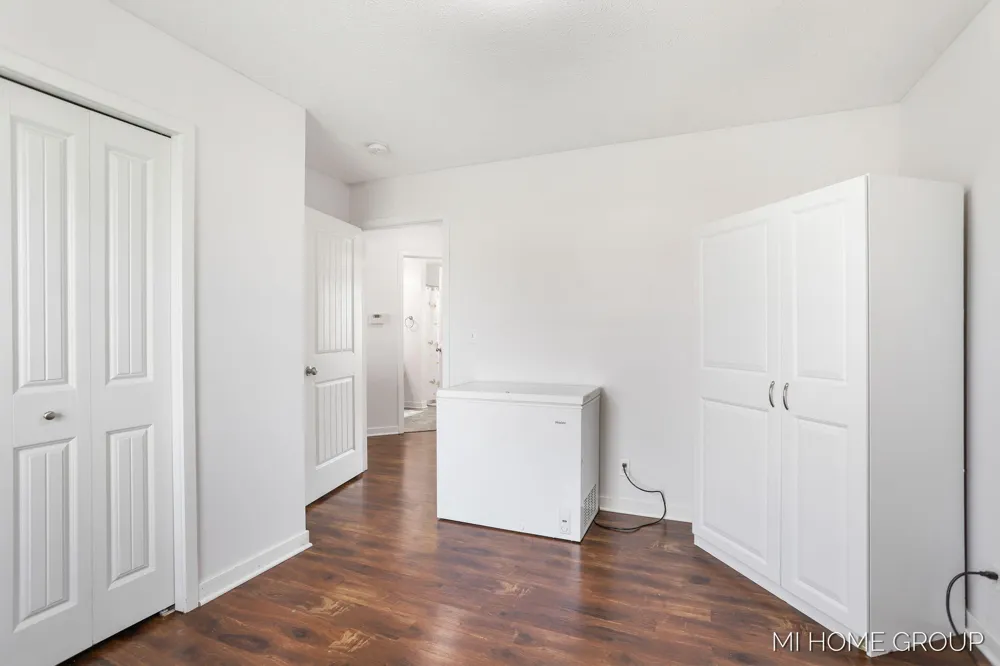 3729 Hickoryrow Court Holland Charter Township, MI 49424