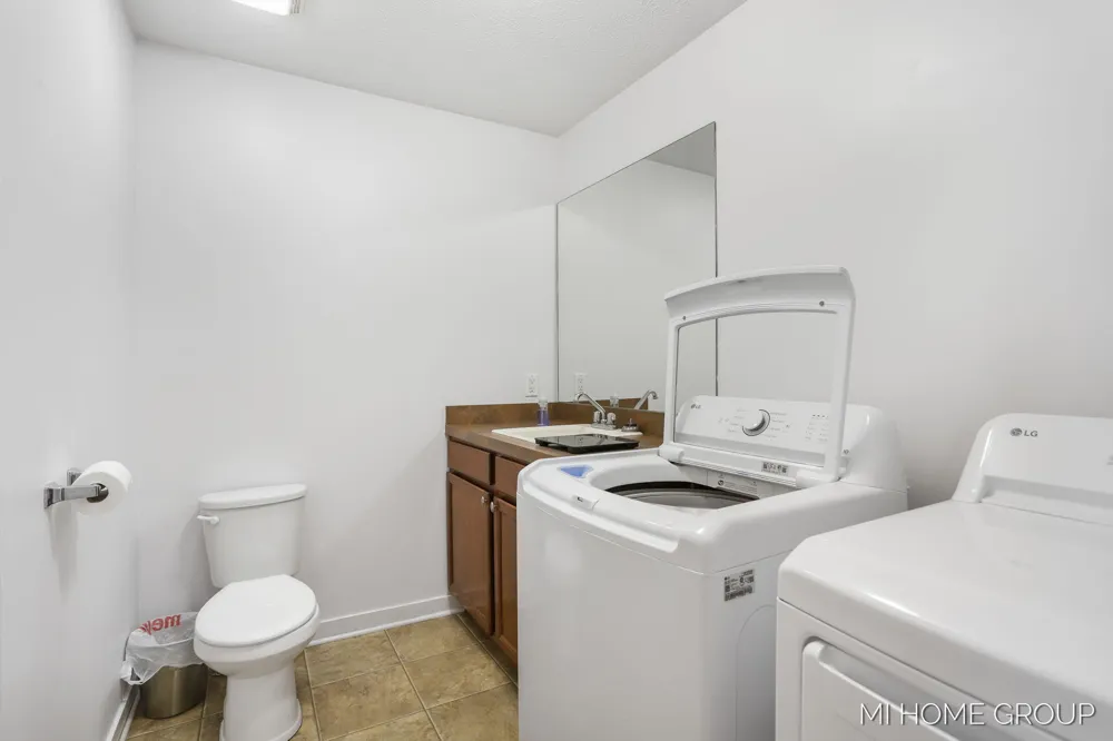3729 Hickoryrow Court Holland Charter Township, MI 49424