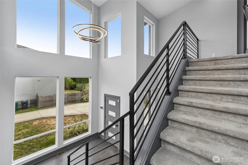 121 Palisades Place Pacific, WA 98047
