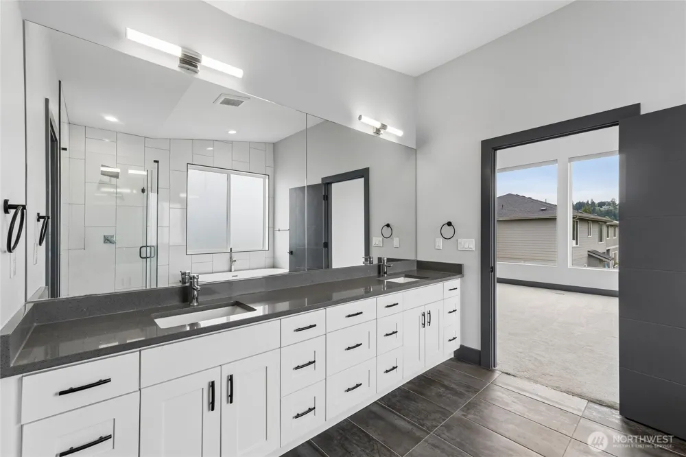 121 Palisades Place Pacific, WA 98047