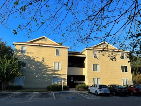 3800 SW 20TH AVENUE #306