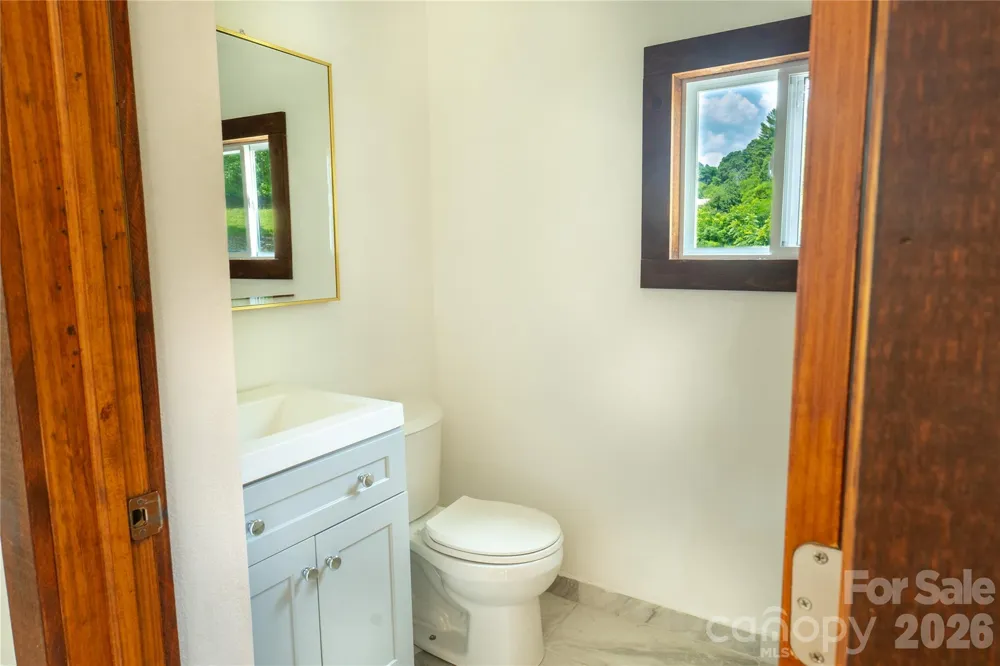 203 Justice Drive Clyde, NC 28721
