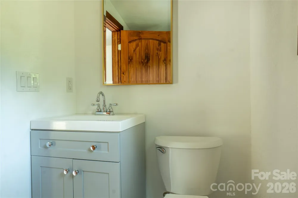 203 Justice Drive Clyde, NC 28721