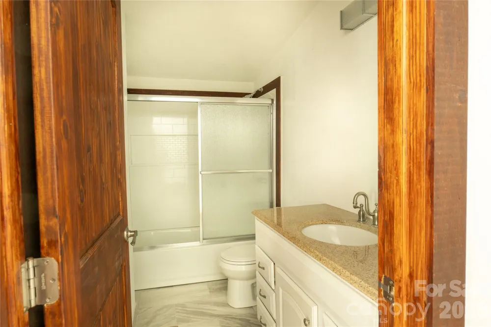 203 Justice Drive Clyde, NC 28721