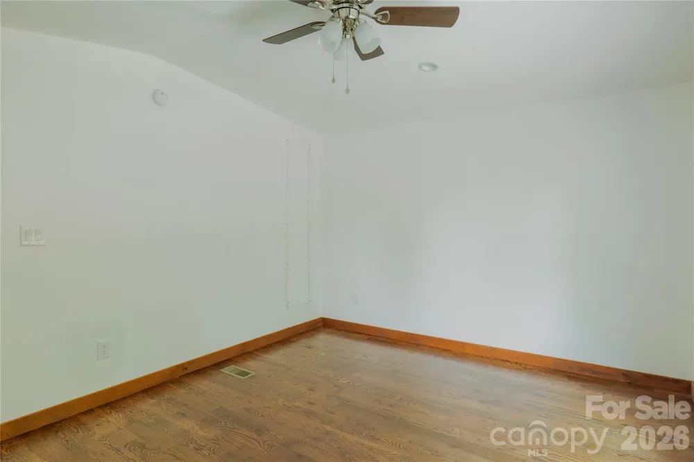 203 Justice Drive Clyde, NC 28721