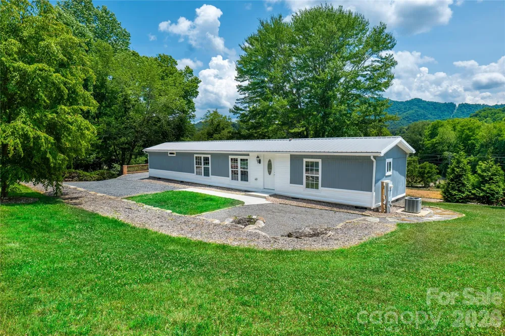 203 Justice Drive Clyde, NC 28721