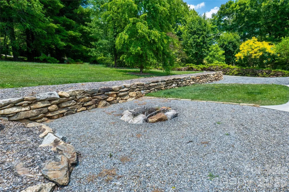 203 Justice Drive Clyde, NC 28721