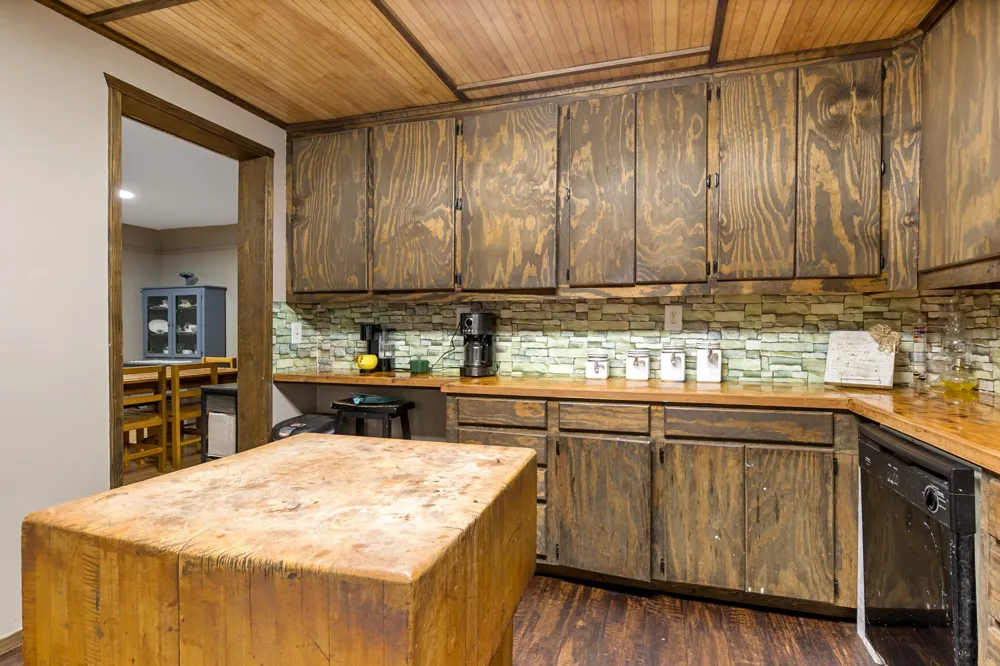 1710 COUNTY ROAD 2928 Hughes Springs, TX 75656