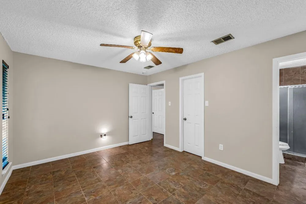 1728 Dolphin Drive Seabrook, TX 77586