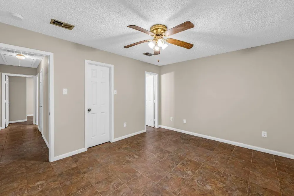 1728 Dolphin Drive Seabrook, TX 77586