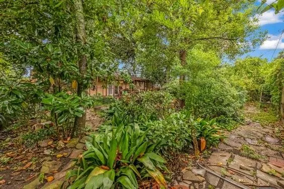 1728 Dolphin Drive Seabrook, TX 77586