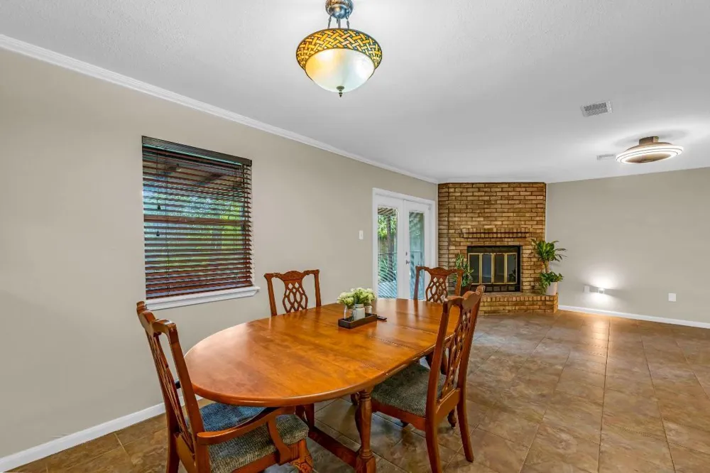 1728 Dolphin Drive Seabrook, TX 77586