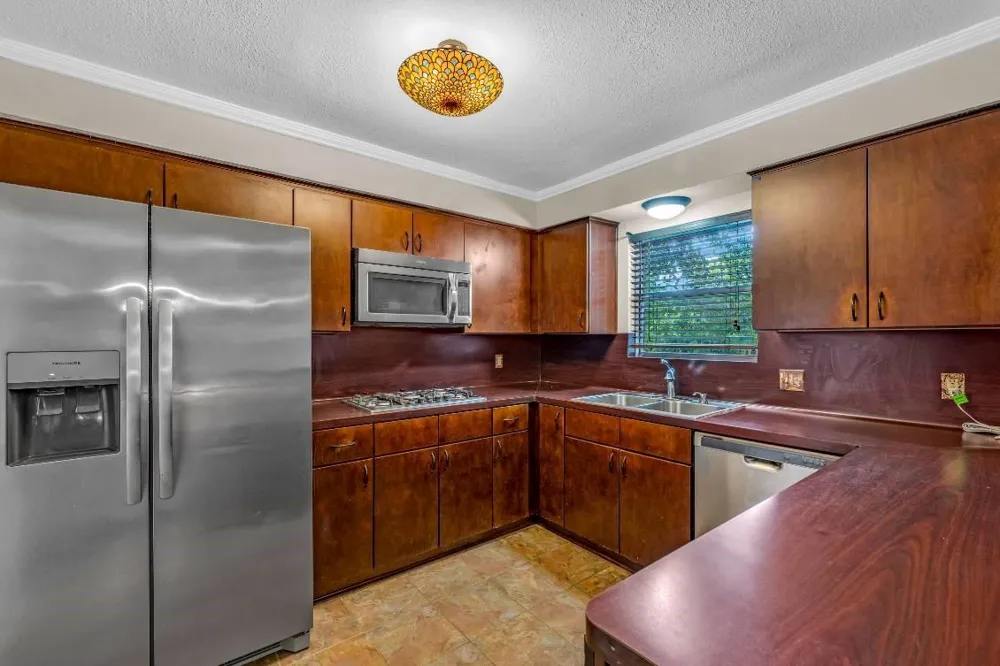 1728 Dolphin Drive Seabrook, TX 77586