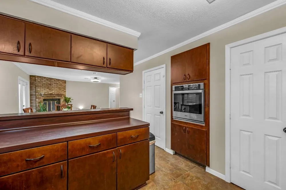 1728 Dolphin Drive Seabrook, TX 77586