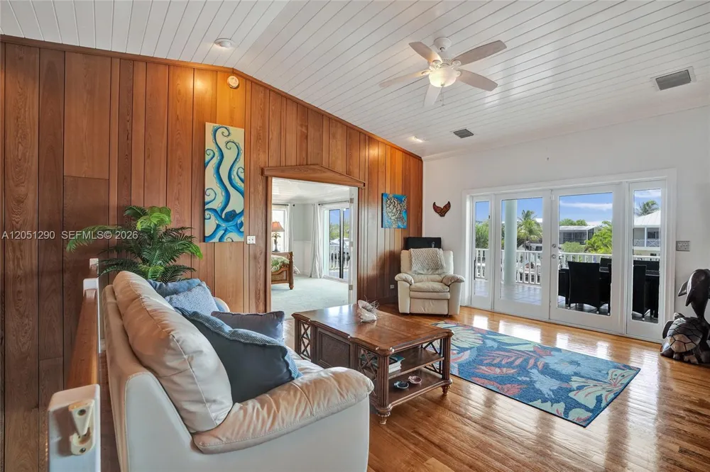 107 Valencia Dr Islamorada, FL 33036