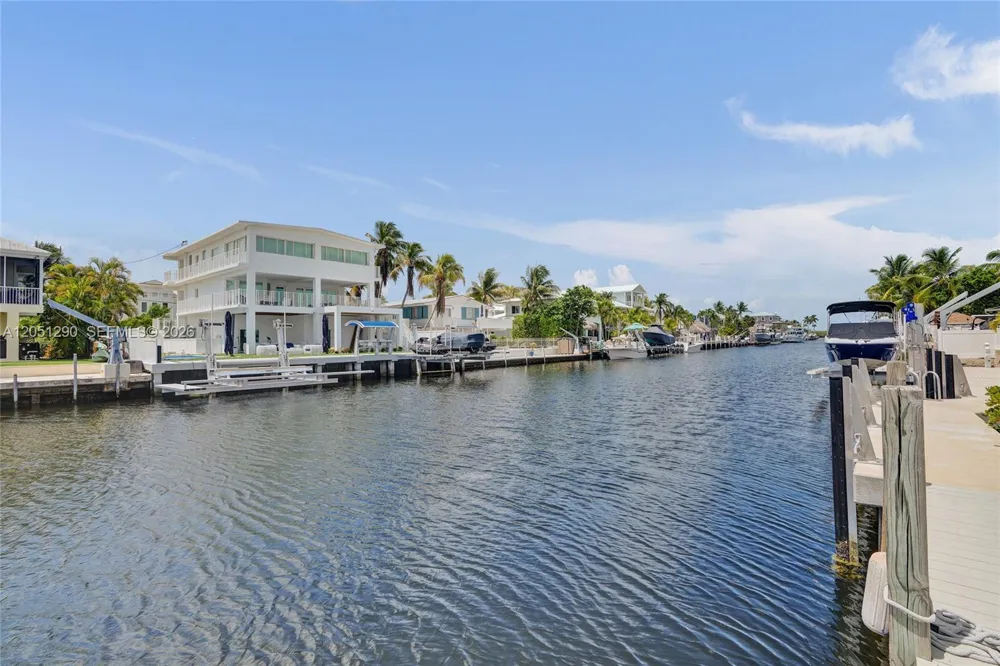 107 Valencia Dr Islamorada, FL 33036