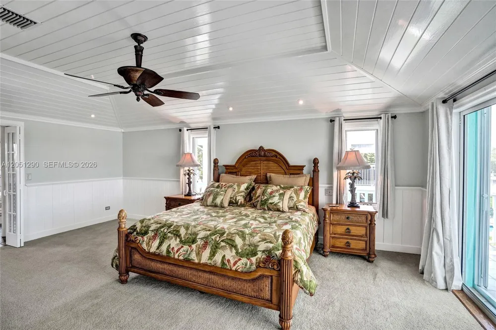 107 Valencia Dr Islamorada, FL 33036