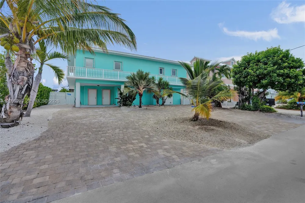 107 Valencia Dr Islamorada, FL 33036